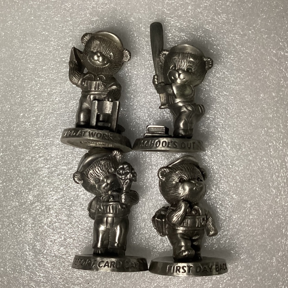 Vintage Avon Benjamin J. Bearington Fine Pewter 4 Bear Figurines 2” Collectible